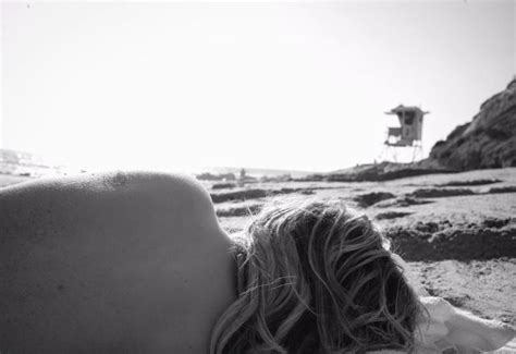 chloe grace moretz boobs|Chloe Grace Moretz Shares Topless Pic From Beach Day With。